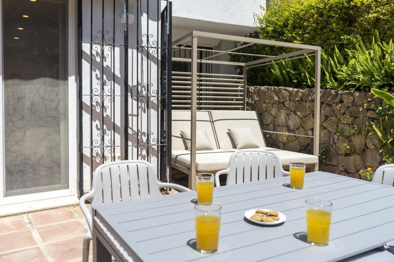 2 Bedrooms In With Pool Sharingco Apartment *