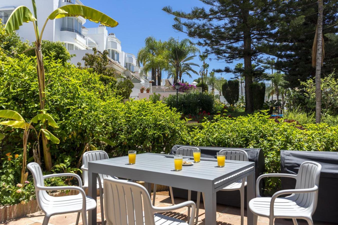 2 Bedrooms In With Pool Sharingco Marbella